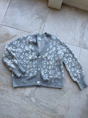 Old Navy Gray and White Leopard Print Cardigan Sweater